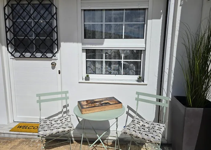 Kiki'S Comfort Stay In West Athens